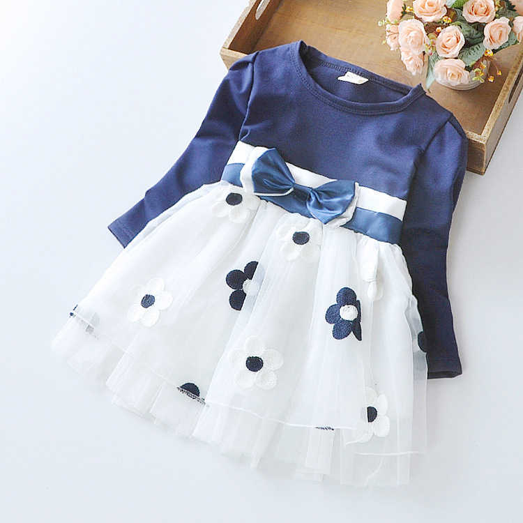 Autumn long-sleeve with bow
