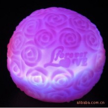 浪漫七彩玫瑰灯 球形玫瑰 LOVE玫瑰球 七彩小夜灯 情人节圣诞礼品