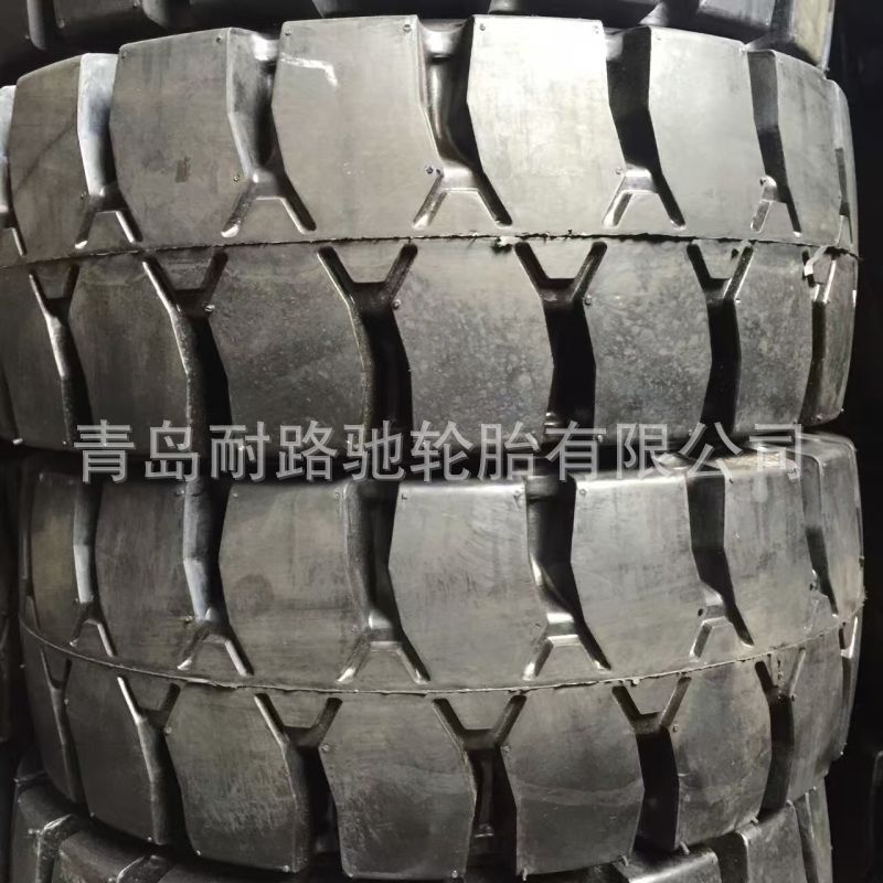 825-12实心式叉车轮胎    抗撕裂 防刺扎