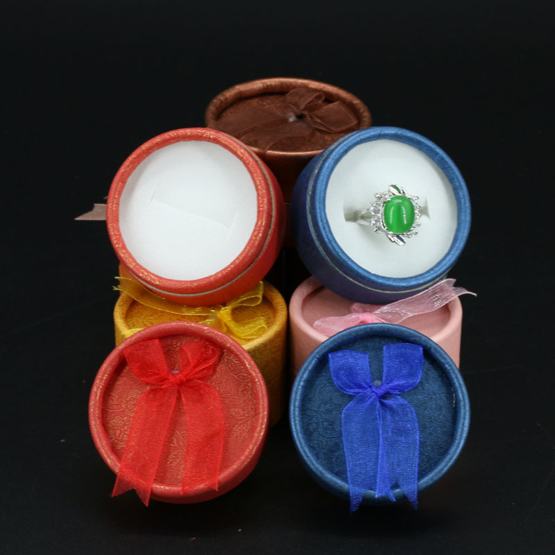 小圆形首饰包装盒珠宝礼品盒戒指耳钉饰品盒多色蝴蝶花盒批发