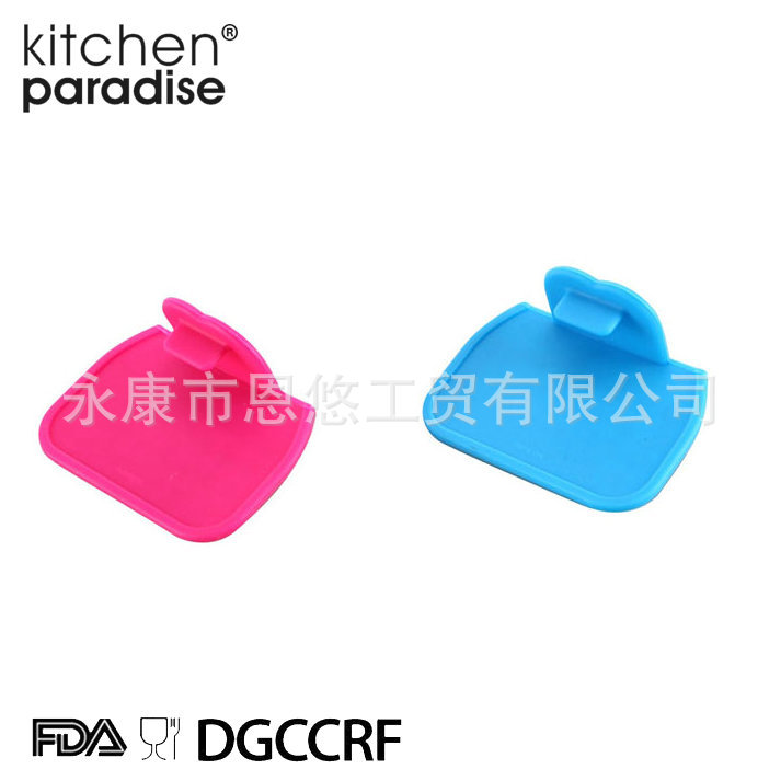 热销供应浙江硅胶隔热手夹 硅胶隔热手夹 创意波点耐高温硅胶手夹