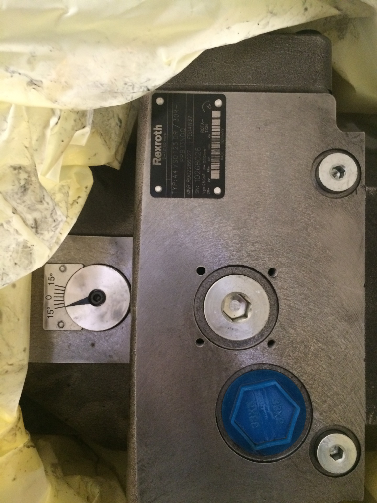 力士乐变量柱塞泵A4VSO500EO1/30L-VZB25N00原装正品