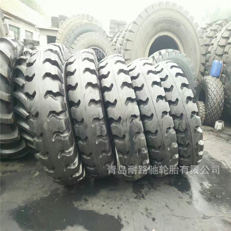 出口型号 33.00-51 E4花纹 异型工程轮胎 3300-51