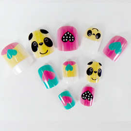 背胶穿戴甲贴24片儿童甲片可爱熊猫脸卡通图案假指甲片儿童专用