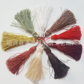 流苏、穗;花边;织带