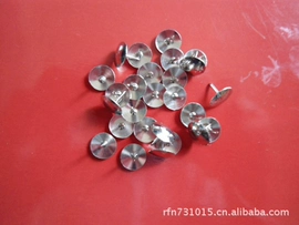 文具套装;图钉;其他装订用品