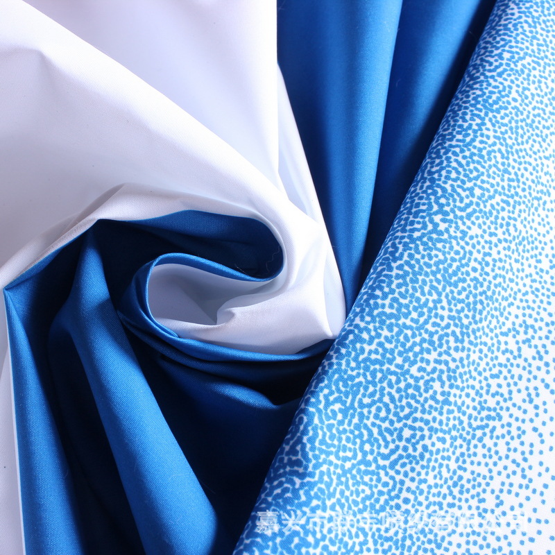 165门幅磨毛平桃110gsm+转移印花蓝色渐变点子 出口欧美沙滩裤料