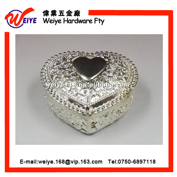 1231  小心形首饰盒