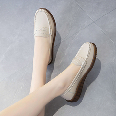 牛皮豆豆鞋女秋冬季新款平底舒適中年女鞋子軟底加絨中老年媽媽鞋
