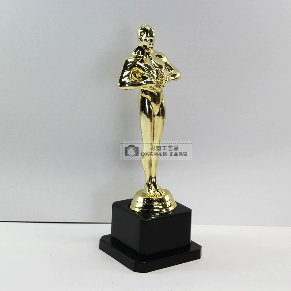 Поставка небольшого золотистого трофея, пластикового позолоченного трофея с квадратным дном, пластикового трофея.
