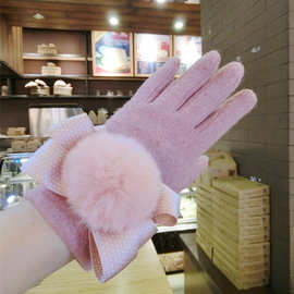 义乌厂家直供五指羊绒触屏手套名媛蝴蝶结毛球女冬季双层保暖手套