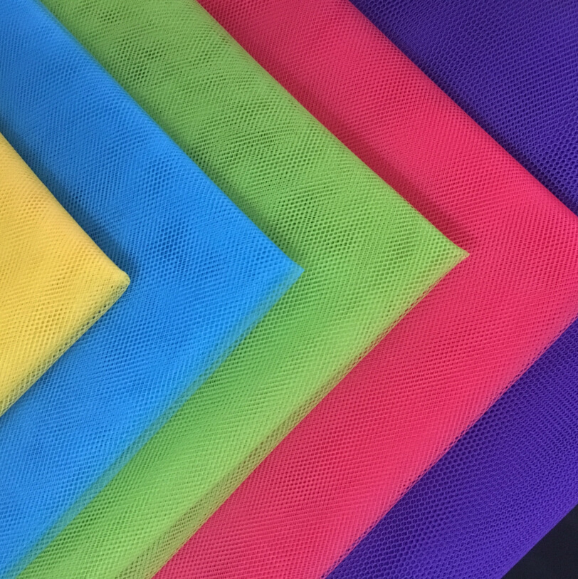 50D polyester four-corner mesh fabric polyester school uniform wedding dress hard mesh fabric low formaldehyde four-corner mesh fabric