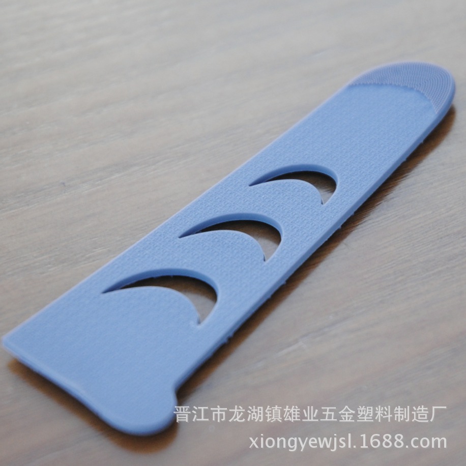 厂家直供PVC、硅胶、尼龙魔术贴袖袢。应用于户外服装，手套鞋帽