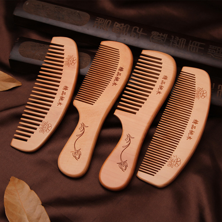 Peach wood comb factory direct large anti-static peach wood comb free logo gift comb stall wholesale wood comb