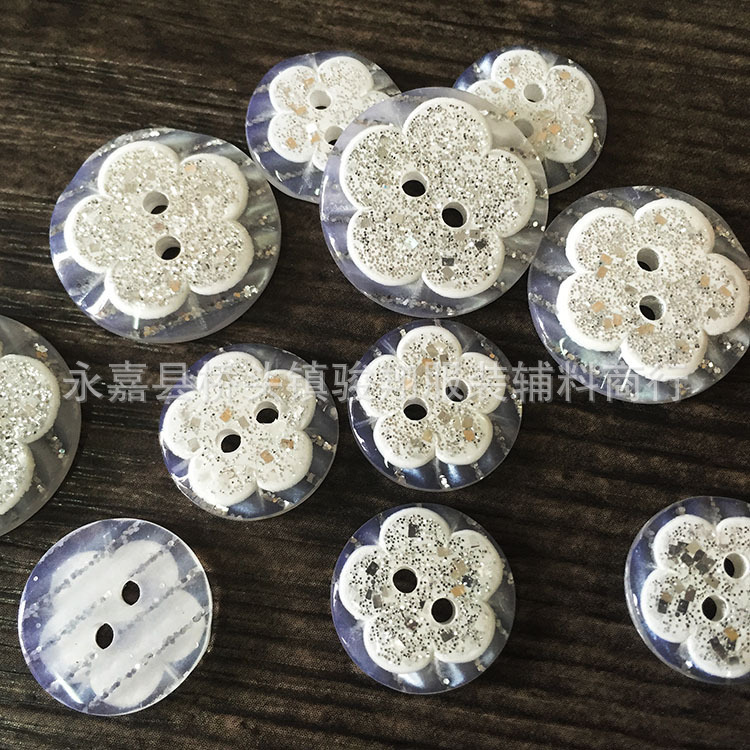 Manufacturer's Two-Eyed Silver Pink Plum Blossom Resin Buttons Pajamas Jacket Shiny Pink Home Clothes Buttons Flower-Shaped Buttons
