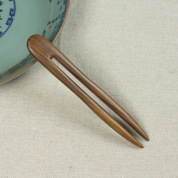 Small u green sandalwood 13 cm