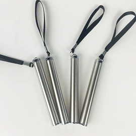 钥匙扣及钥匙扣配件;塑料工艺品;手电筒