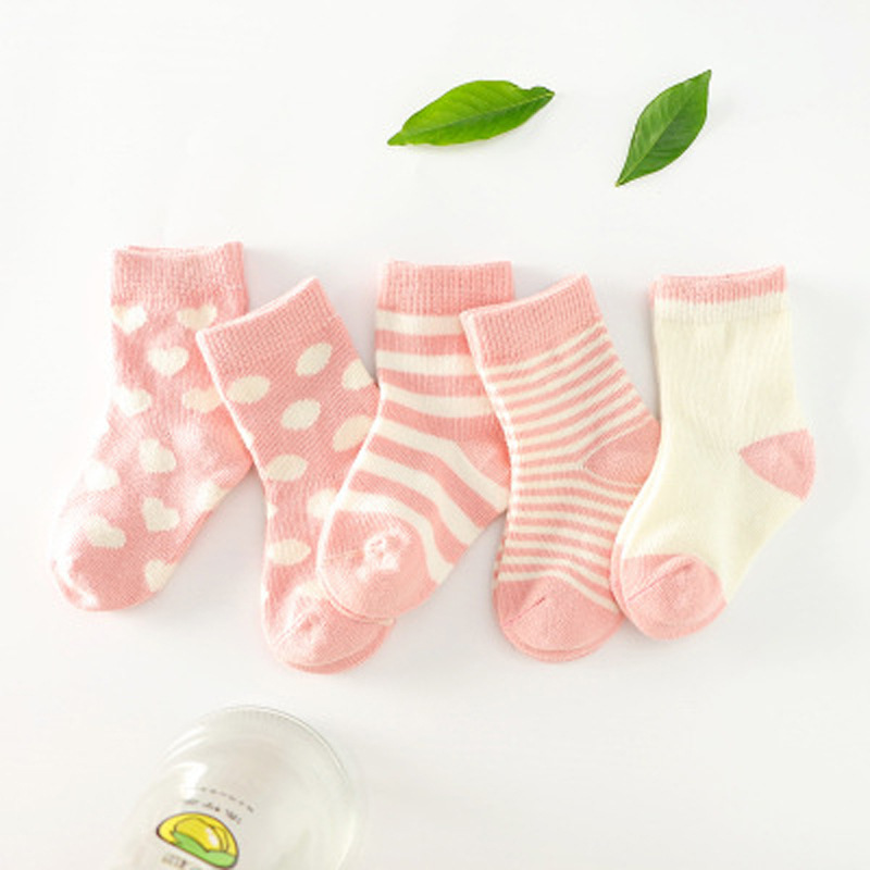 Venta de consignación calcetines para niños grandes, medianos y pequeños calcetines para bebés calcetines de algodón tubo medio calcetines para niños calcetines para estudiantes fábrica al por mayor