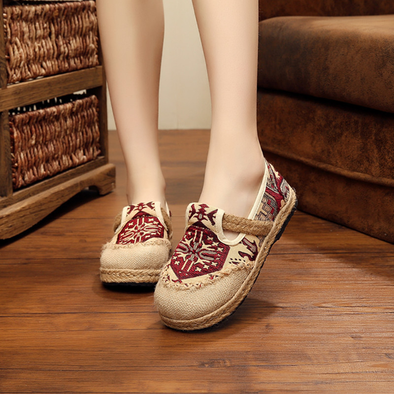 Beijing cloth slippers