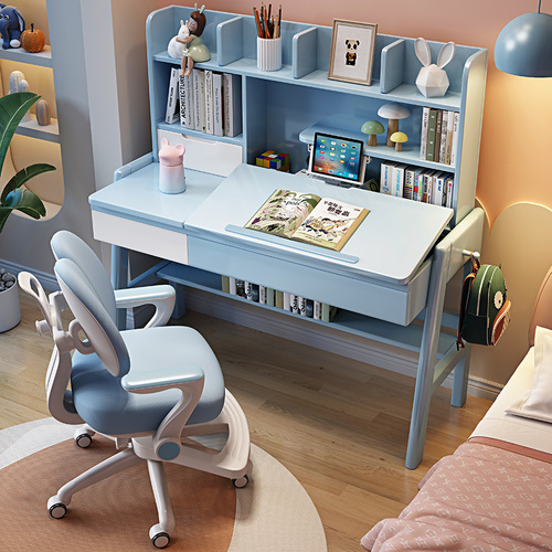 All-solid-wood children's desk and chair set, suitable for primary school students, adjustable height, multi-functional writing desk and study table for home use.