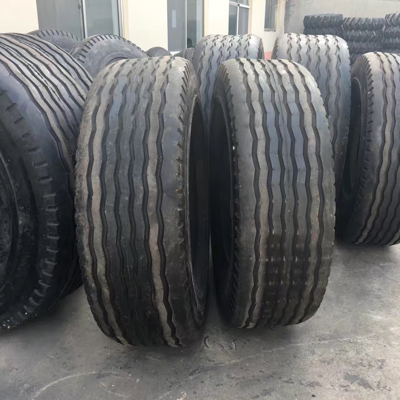 销售HFX沙漠花纹轮胎18.00-25 E-7花纹 HFX轮胎支持出口拼柜