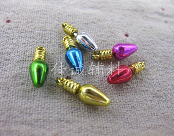 Plástico colorido galvanoplastia bombilla grano Navidad vacaciones decoración pequeña lámpara DIY accesorios 0,6*1,7 cm