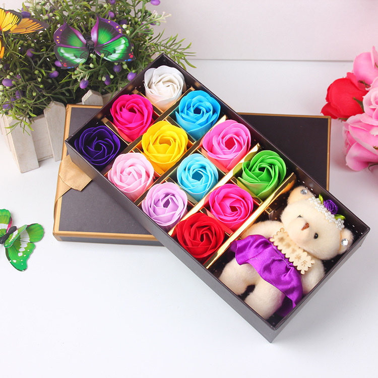 Regalos de San Valentín 12 cajas de regalo de flores de jabón flores flores artificiales oso rosa regalo creativo flor eterna al por mayor