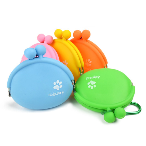 Silicone snack bag for going out, pet training bag, dog outdoor training bag, portable waist bag with buckle, new style