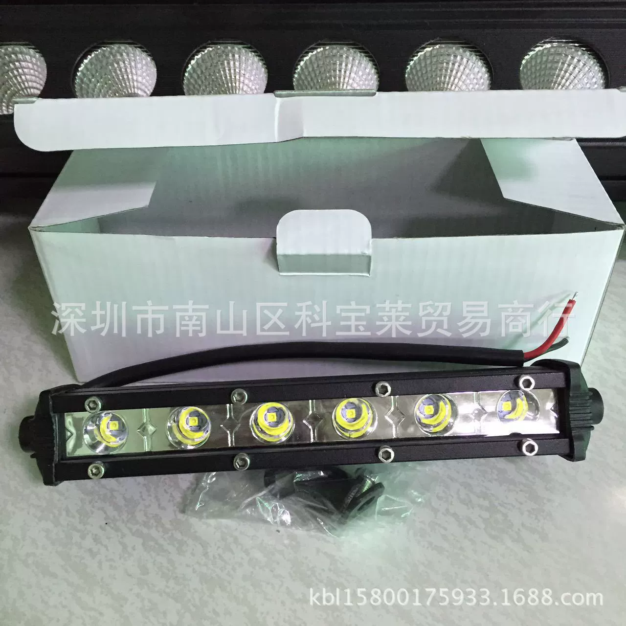 Производитель светодиодных рабочих фонарей, фонарь переднего бампера, противотуманная фара, полоса света, внедорожник, средняя сетка с подсветкой