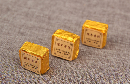 Wholesale Pu-erh Tea from Yunnan Menghai, Small Square Brick 2003 Little Gold Brick, Pu-erh Tea, Aged Tea