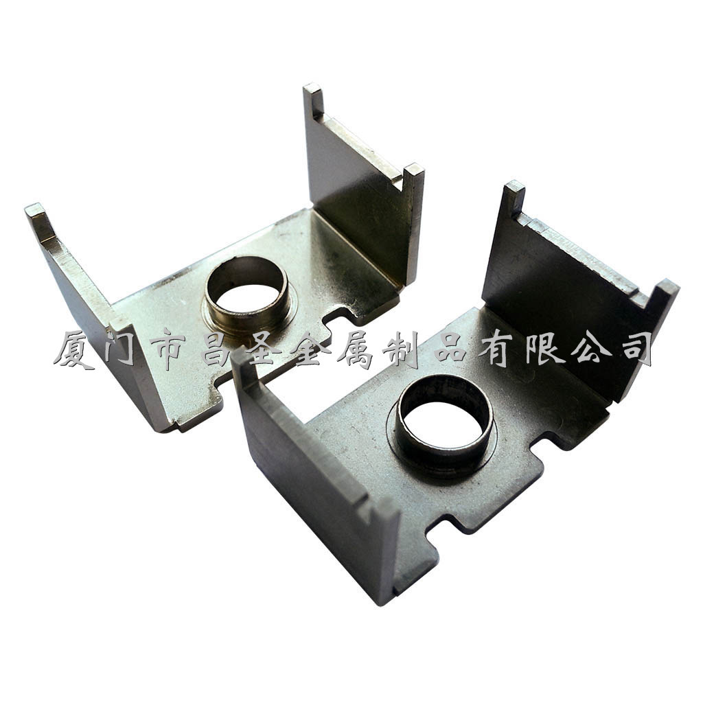 国内绿色新能 源电 动汽车专 用继电器冲压件定 制加 工专 业厂家