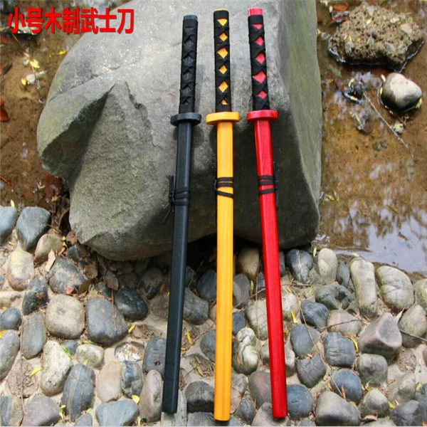 Small, wooden, 3 colors