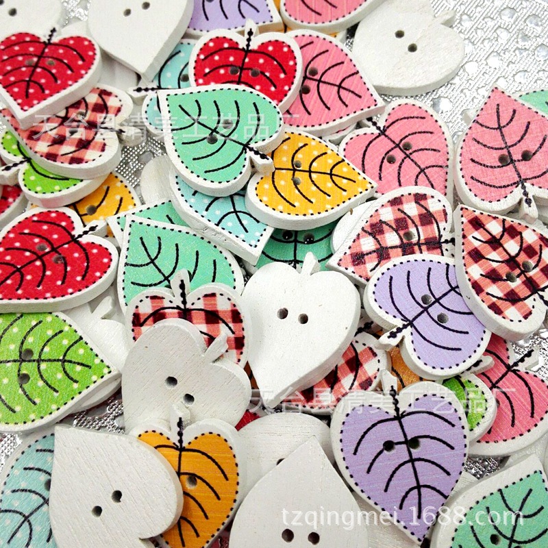 25mm * 26mm DIY fondo blanco albaricoque botones de madera hojas decorativas botones pintados hechos a mano exquisitos
