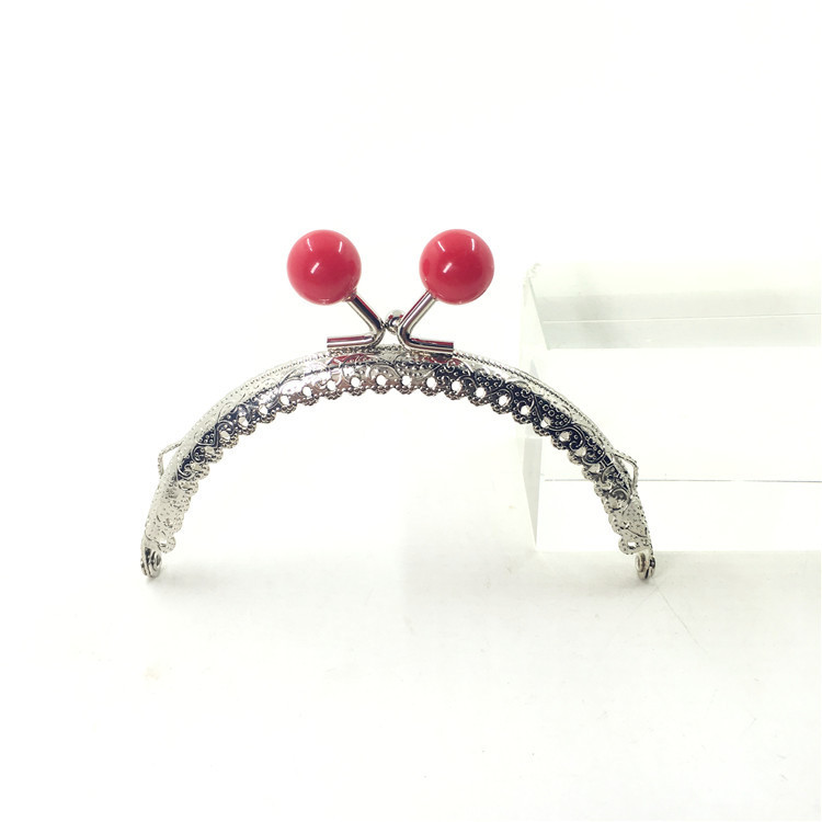 Especial 28 agujeros orejas 10.5CM semicircular encaje en relieve caramelo boca oro [plata] 14MM cabeza de perlas