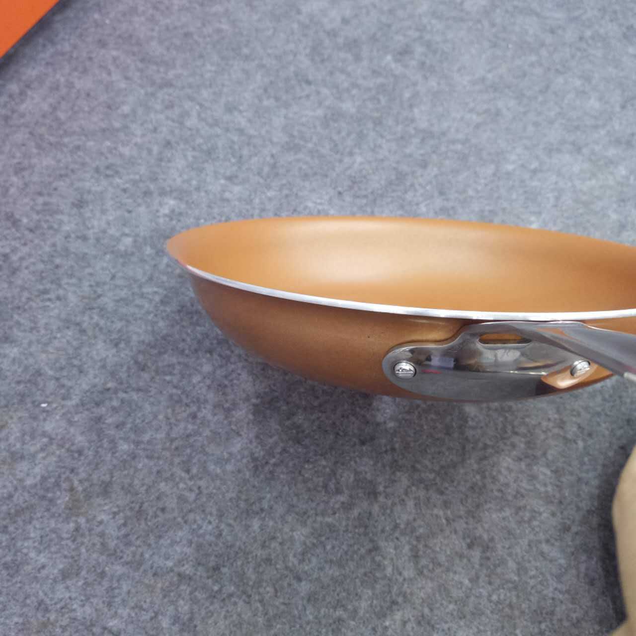 Suministro directo de fábrica de metal pintura de aluminio olla de exportación de comercio exterior europeo y americano sartén mango de metal al por mayor