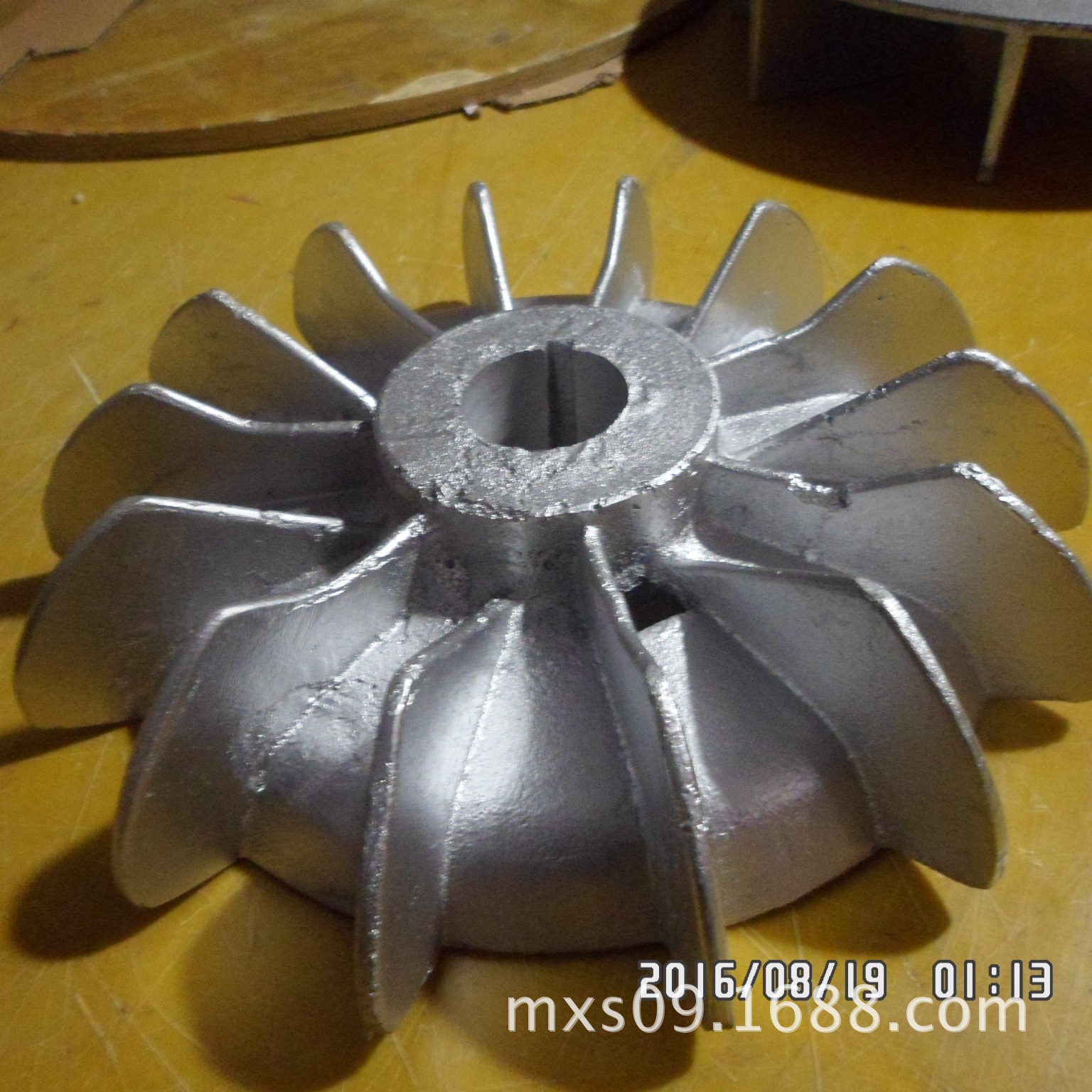 厂家塑料风叶改制成铝风叶外径250毫米的14个叶片风扇叶