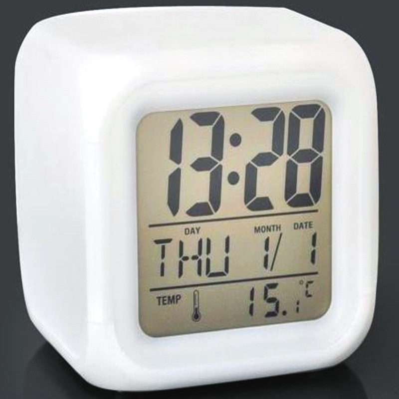 三节电池版七彩闹钟心情变色钟炫彩四方钟创意七彩变色闹钟