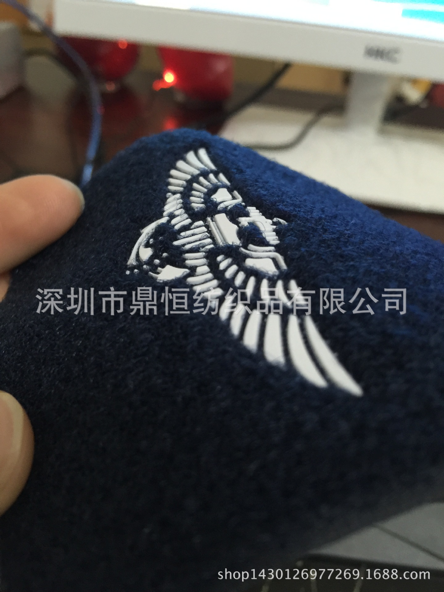 服装箱包辅料毛面滴胶魔术贴 标牌商标硅胶魔术贴 徽章魔术贴