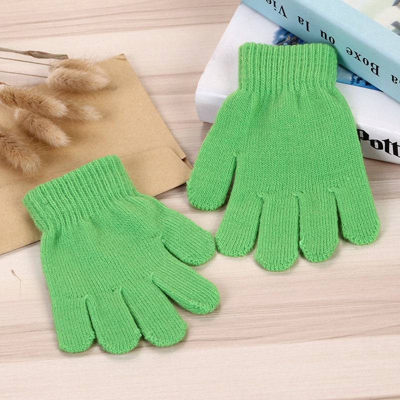 Fabricantes personalizados Jacquard logotipo de impresión offset acrílico color sólido guantes mágicos calientes guantes de punto para niños