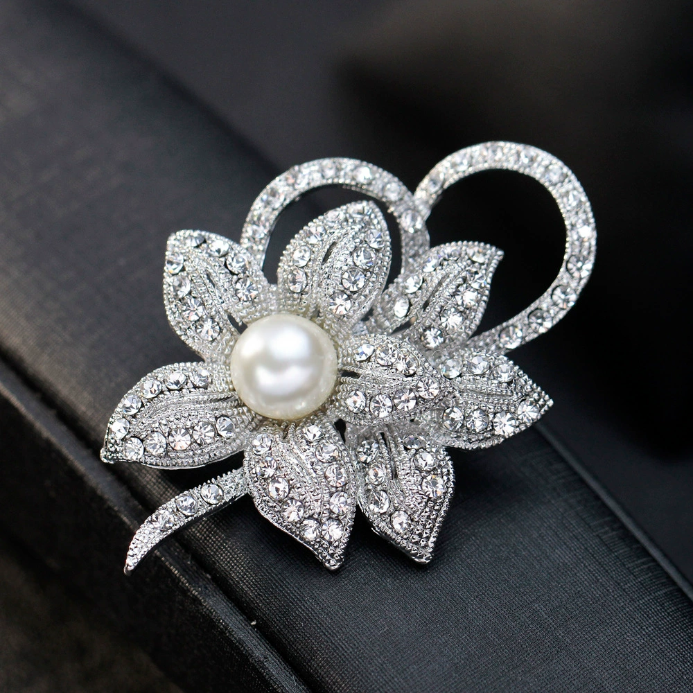 Брошь (Danjun Jewelry) Floral Alloy со стразами, белый электрокоирование, 10,5×7,5 см