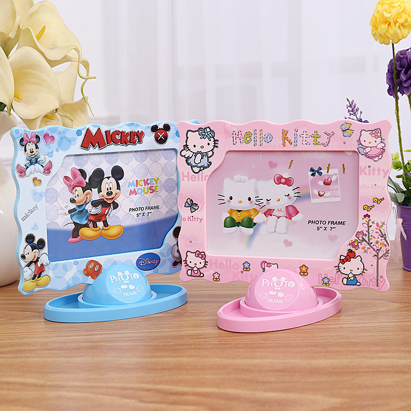 Wholesale large 6 inch creative cartoon table 7 inch rotating double-sided photo frame table plastic kindergarten baby photo frame