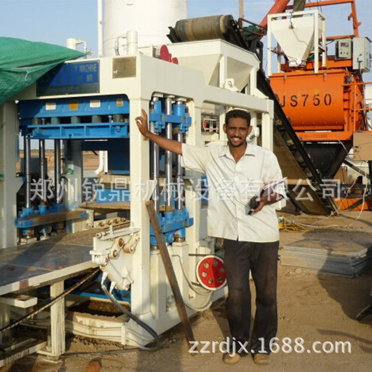 长期供应 水泥砖机 QT12-15 全自动液压免烧砖机 空心砖机