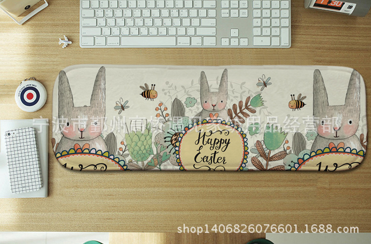 Кролик, налокотники, пчела