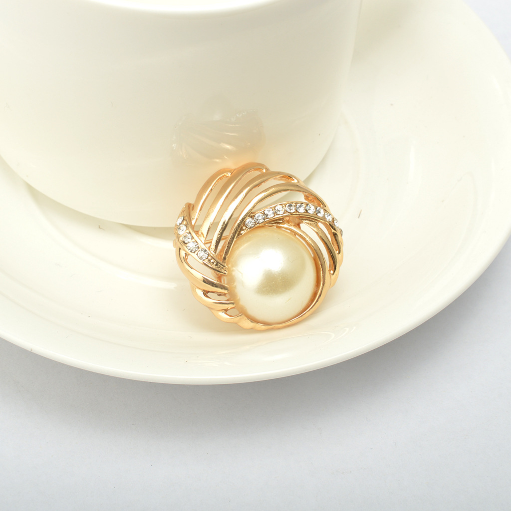 Elegante spilla con perle da donna gioiello in lega alla moda_voghion.com