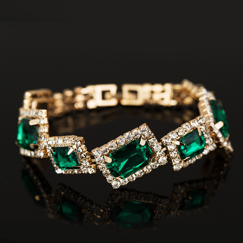 Korean version of women's fashion jewelry plated diamond bracelet bracelet factory direct B008 Korean version of women's fashion jewelry plated diamond bracelet bracelet factory direct B008