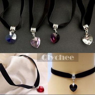 C037 European and American fashion velvet Japanese style Mori girl necklace Harajuku retro heart-shaped crystal pendant lace heart necklace