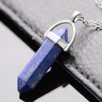 AliExpress deseo Venta caliente moda europea y americana Piedra Natural bala columna hexagonal colgante collar de piedra joyería al por mayor