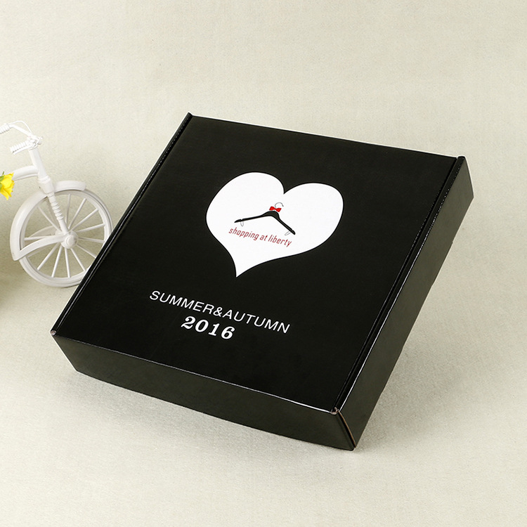 订购logo彩印物流瓦楞服装包装盒订购彩色特硬物流包装服装飞机盒