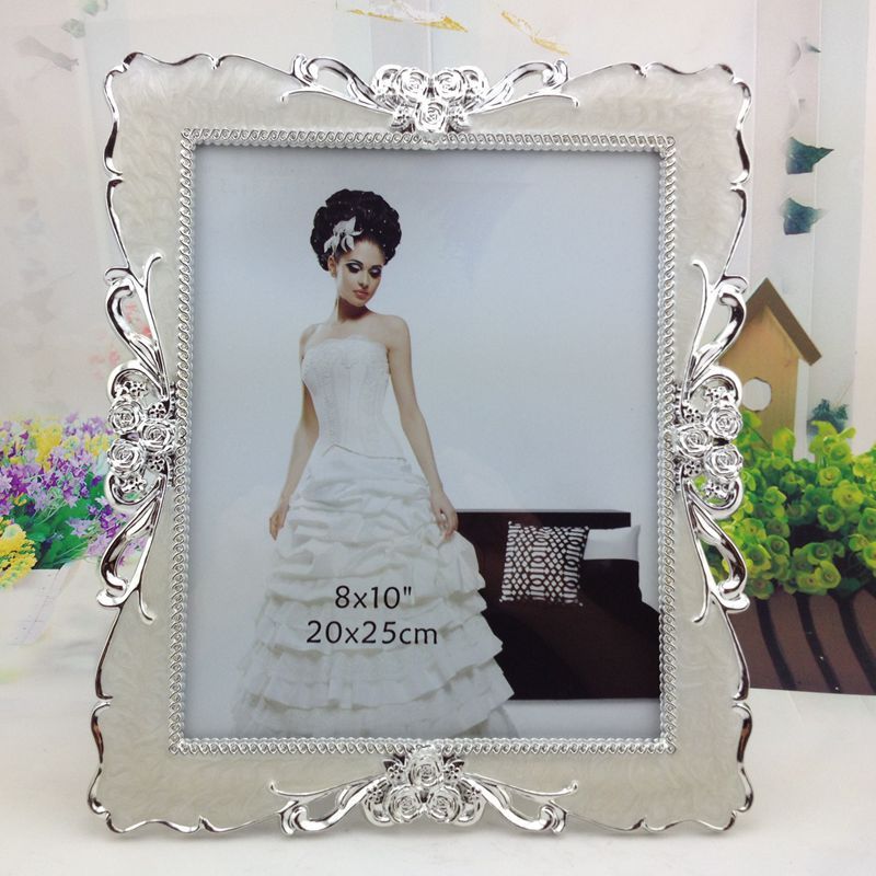 Factory direct European creative resin silver edge 7 inch 10 inch photo frame wholesale studio wedding photo gift frame Factory direct European creative resin silver edge 7 inch 10 inch photo frame wholesale studio wedding photo gift frame