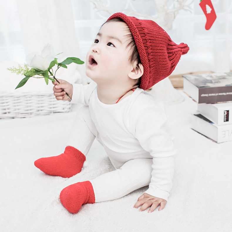 Nuevo bebé pompón calcetines de Navidad engrosados calcetines de bebé cálido 0-1-3 años de edad recién nacido invierno calcetines suaves